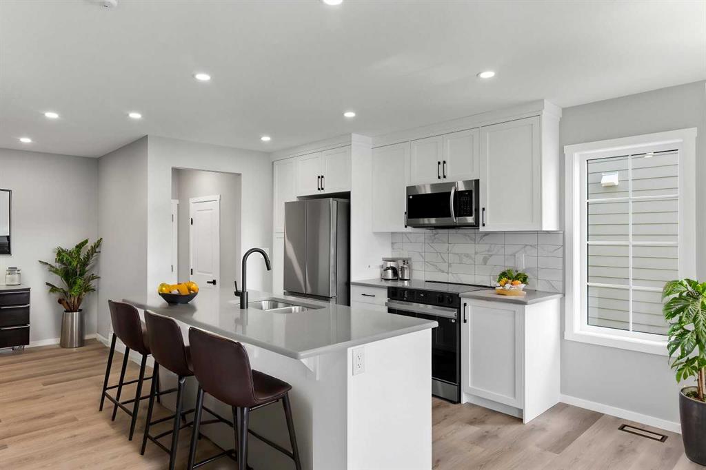 225 Yorkville Boulevard SW, Calgary, Alberta, T2X 5H6