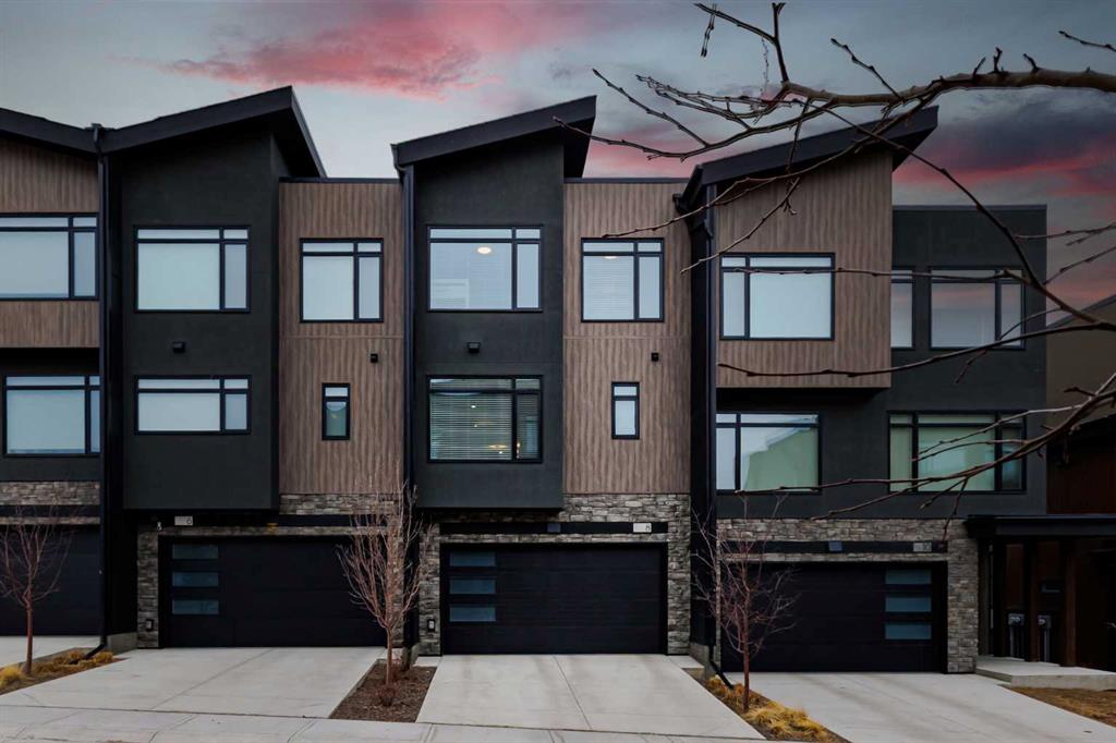 8 Royal Elm Green NW, Calgary, Alberta, T3G 0G8