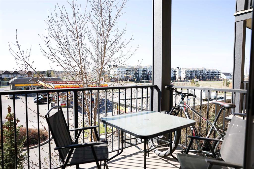 #312 117 Copperpond Common SE, Calgary, Alberta, T2Z5E2