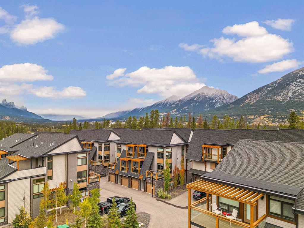 #302 102 Stewart Creek Rise, Canmore, Alberta, T1W 0E3