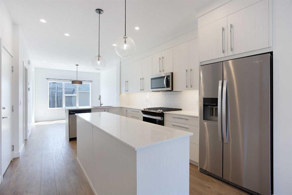 7561 202 Avenue SE, Calgary, Alberta, T3S 0E9