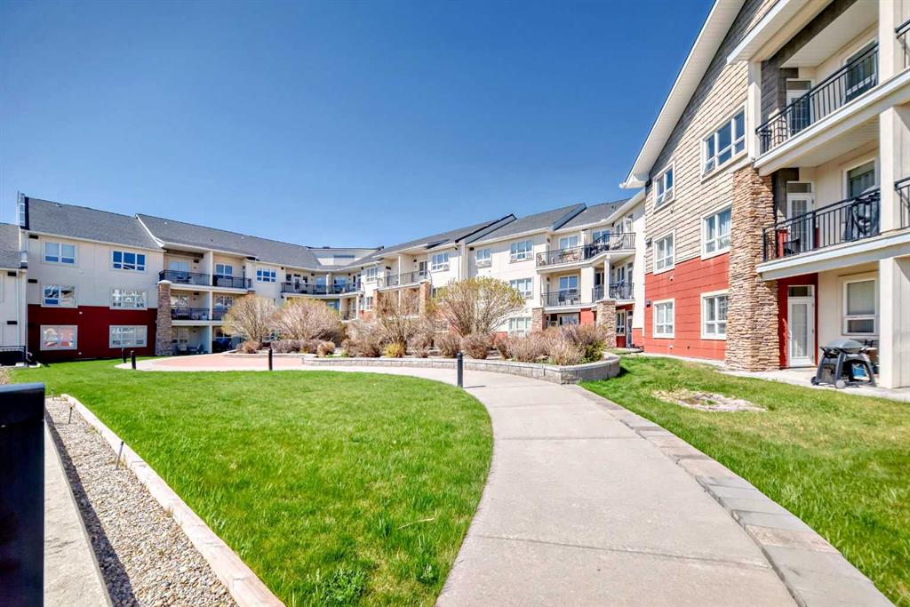 #206 26 Val Gardena View SW, Calgary, Alberta, T3H 5X7