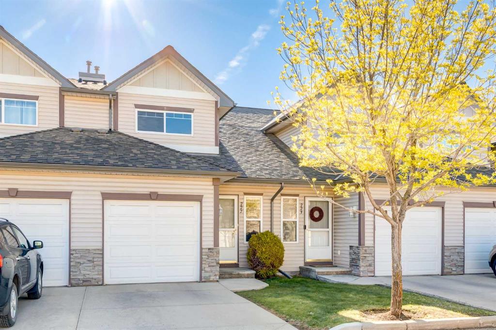 227 Millview Green SW, Calgary, Alberta, T2Y 3W1