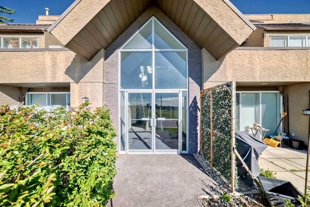 #5 212 Village Terrace SW, Calgary, Alberta, T3H 2L4