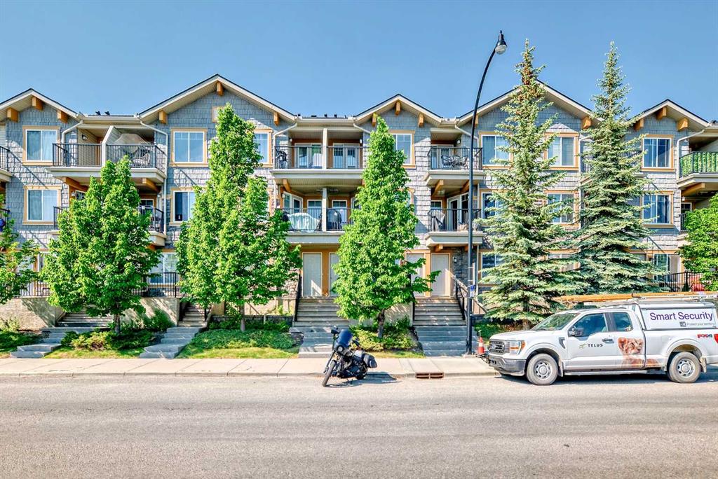 #12 21 McKenzie Towne Gate SE, Calgary, Alberta, T2Z 0C5