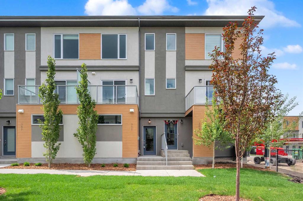 305 Shawnee Square SW, Calgary, Alberta, T2Y0W4