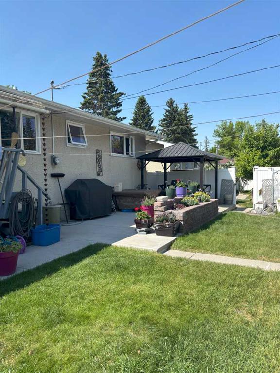 4924 40 Avenue NW, Calgary, Alberta, T3A 2P1