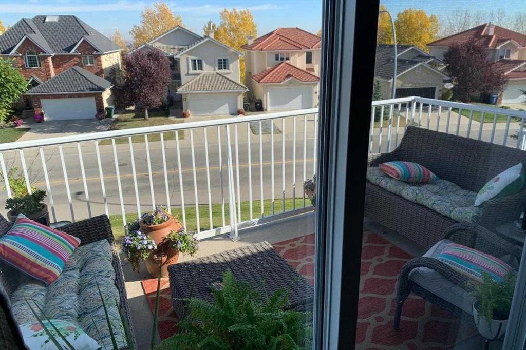 47 Hamptons Link NW, Calgary, Alberta, T2A 5V9