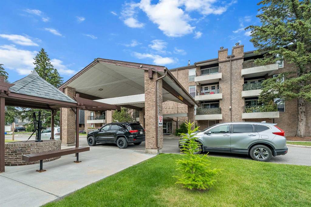 #1310 201 Braeglen Close SW, Calgary, Alberta, T2W 2B1