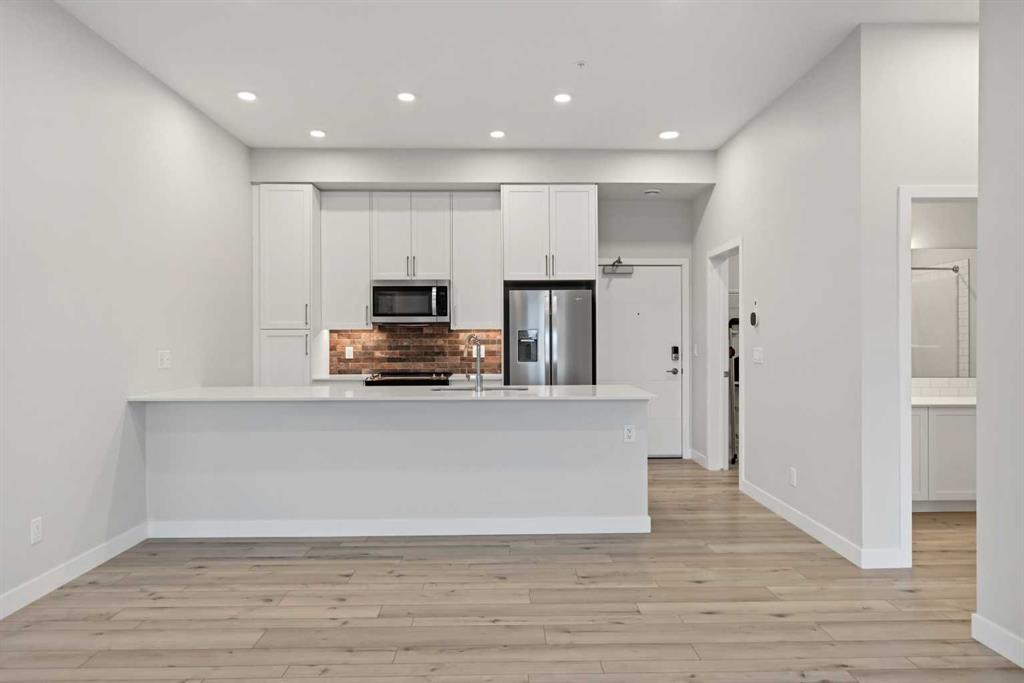 #423 255 Les Jardins Park SE, Calgary, Alberta, T2C 5W9
