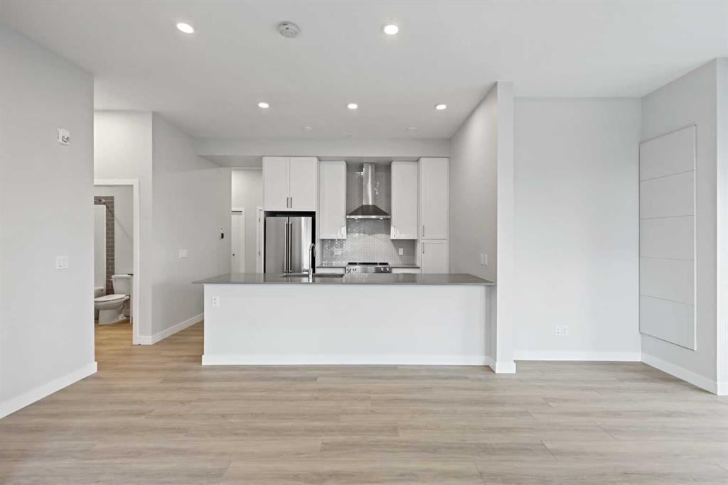 #125 255 Les Jardins Park SE, Calgary, Alberta, T2C 5V3