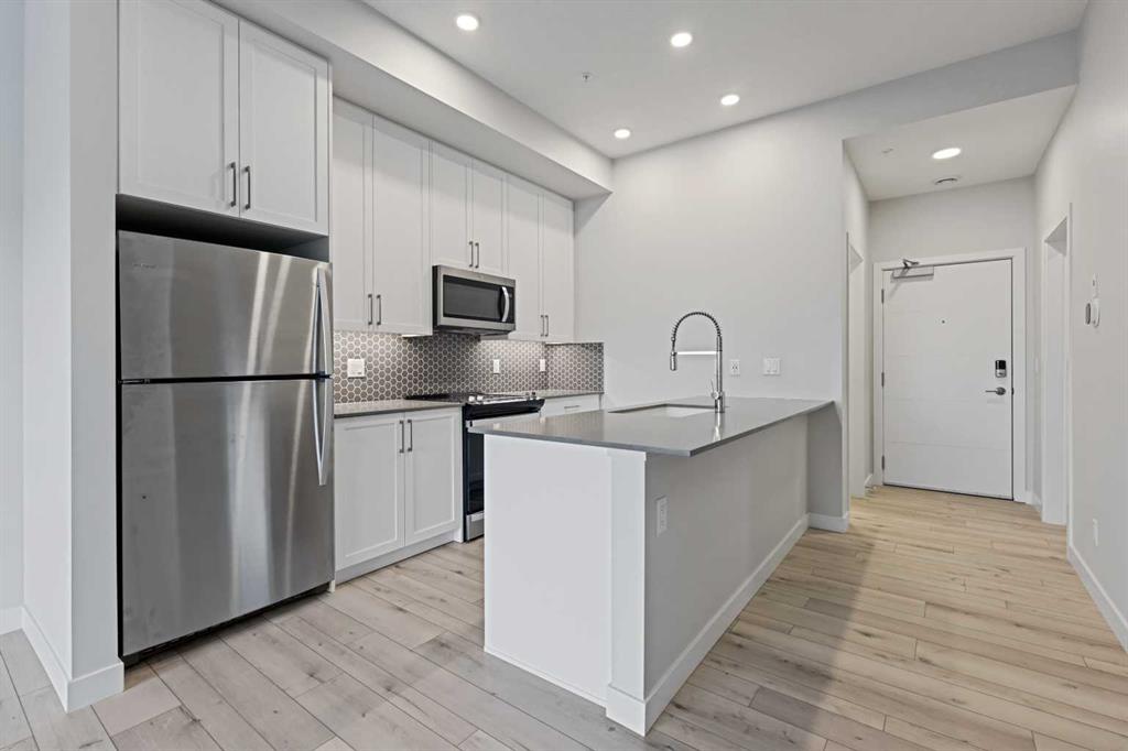 #416 255 Les Jardins Park SE, Calgary, Alberta, T2C 5V3