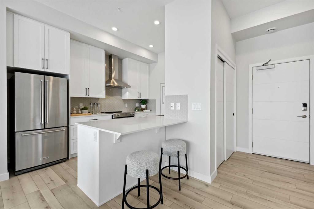 #413 255 Les Jardins Park SE, Calgary, Alberta, T2C 5W9