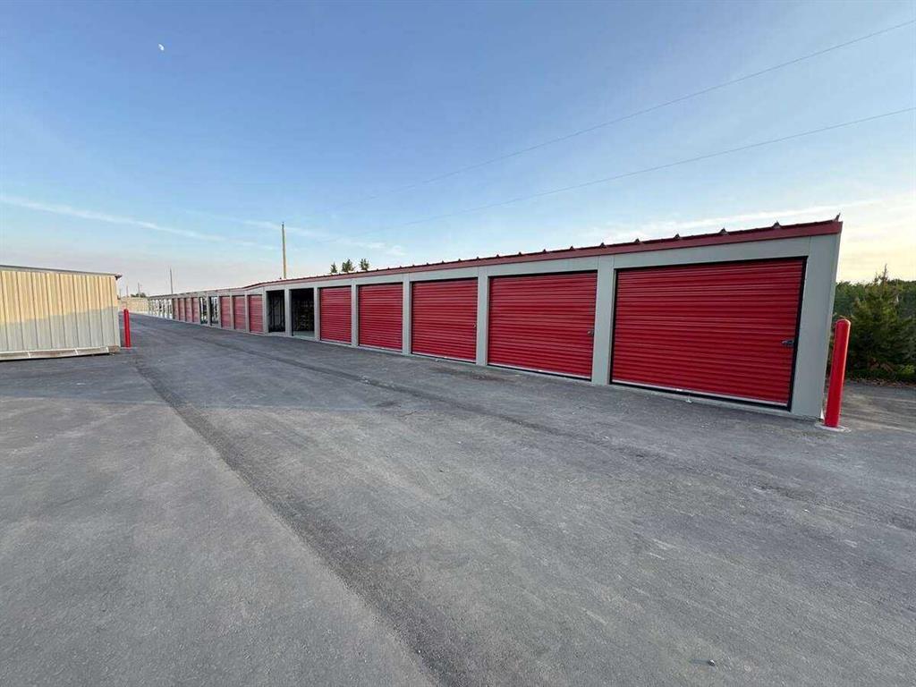 990 101 Street SW, Calgary, Alberta, T3H 3Z5