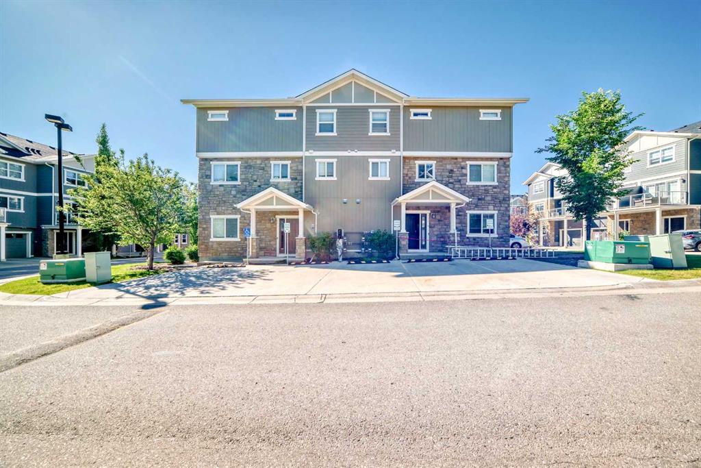 702 Evanston Manor Manor NW, Calgary, Alberta, T3P 0R9