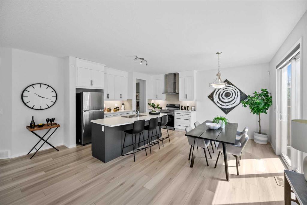 299 Yorkville Road SW, Calgary, Alberta, T2X 4X4