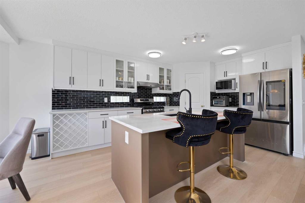7 Country Hills Park NW, Calgary, Alberta, T3K 5C8