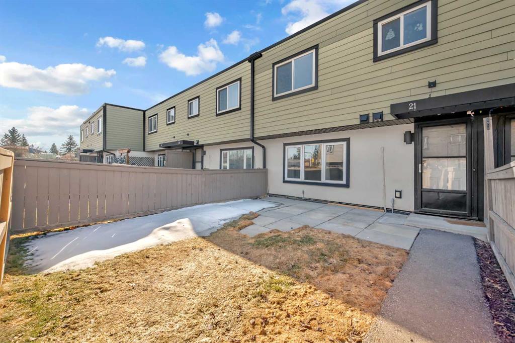 #21 3809 45 Street SW, Calgary, Alberta, T3E 3H4