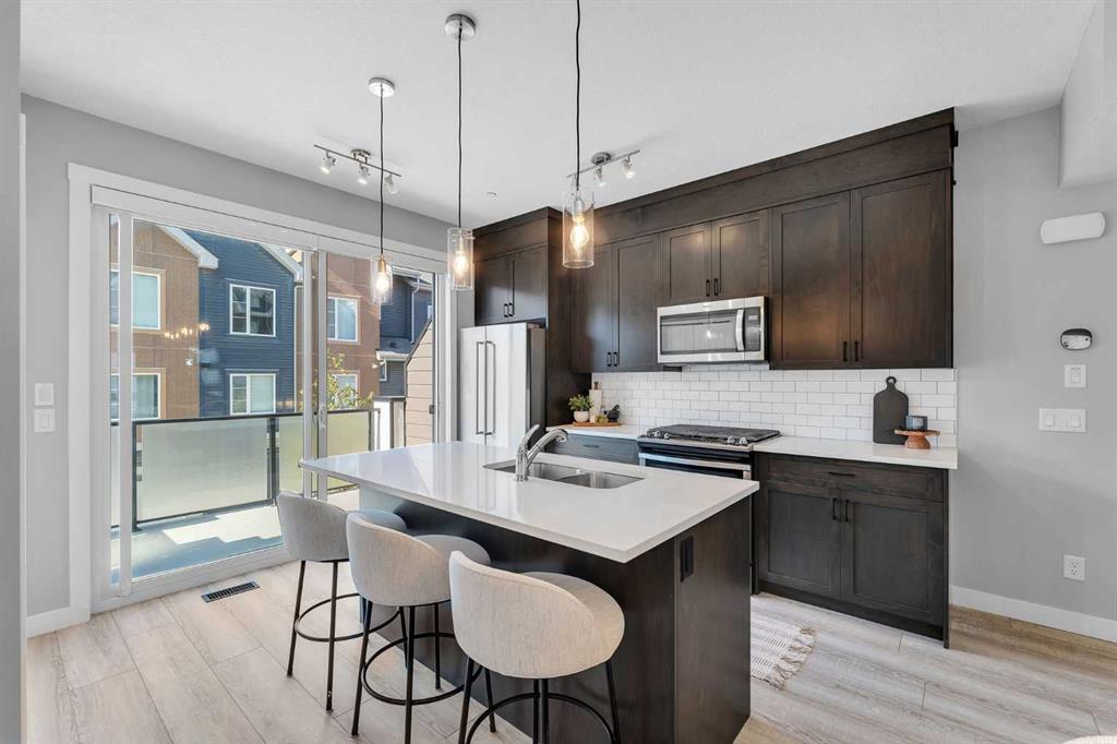 213 Livingston Common NE, Calgary, Alberta, T3P 1K1