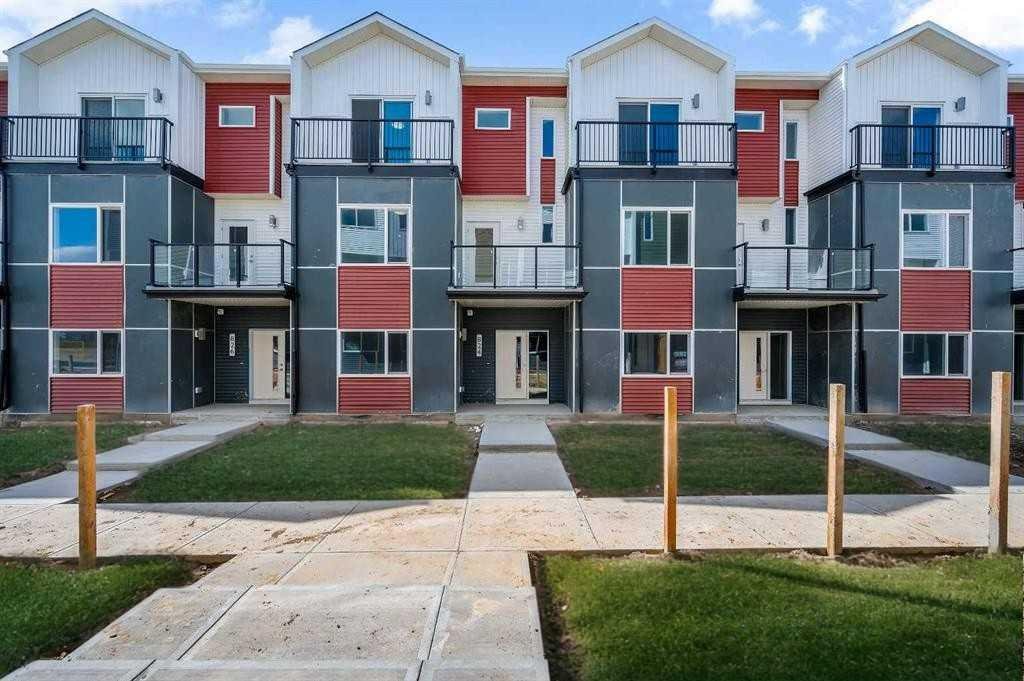 42 Red Sky Manor NE, Calgary, Alberta, T3N 2M2