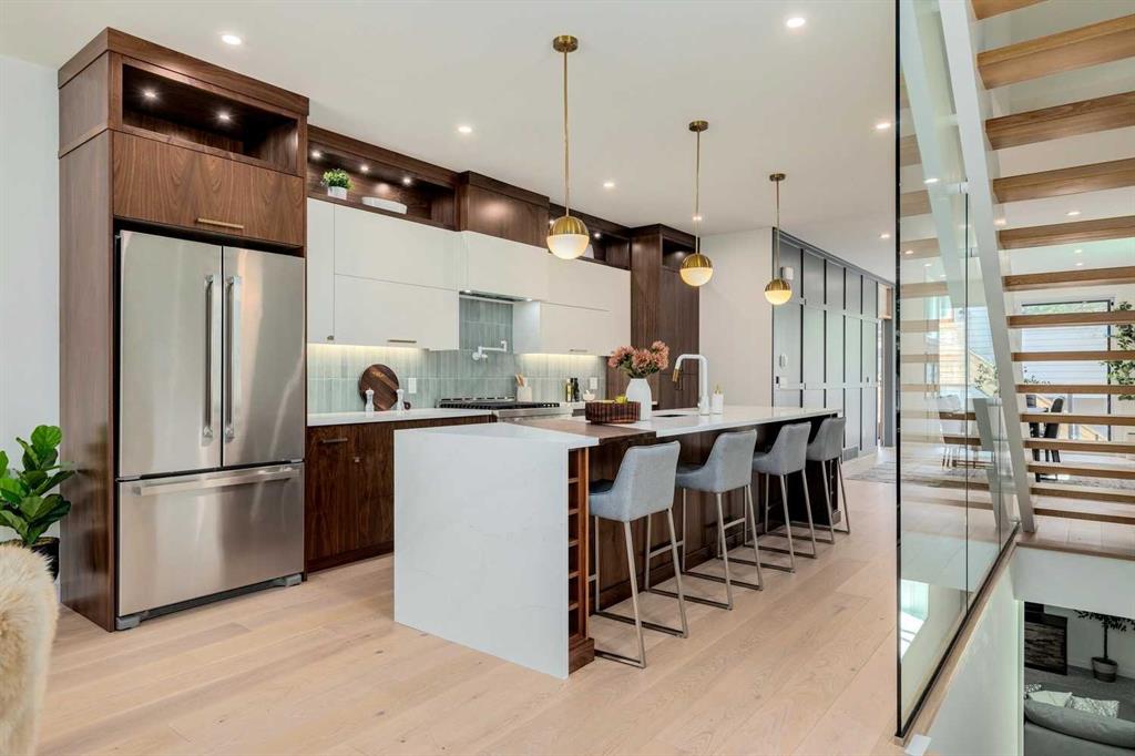 1612 16A Street SE, Calgary, Alberta, T2G 3S7