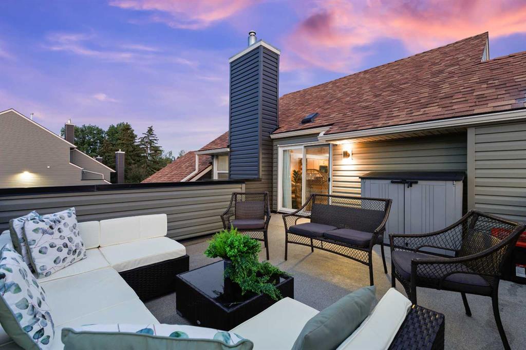 #224 35 Glamis Green SW, Calgary, Alberta, T3E 6T9