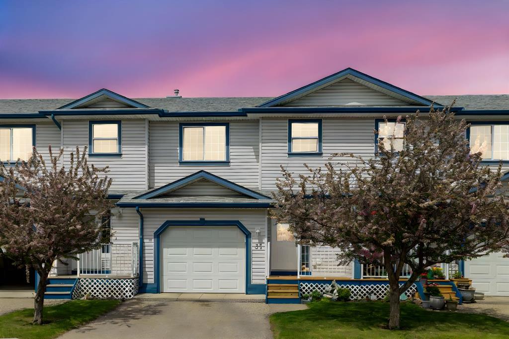 #31 33 Stonegate Drive NW, Airdrie, Alberta, T4B 2V9