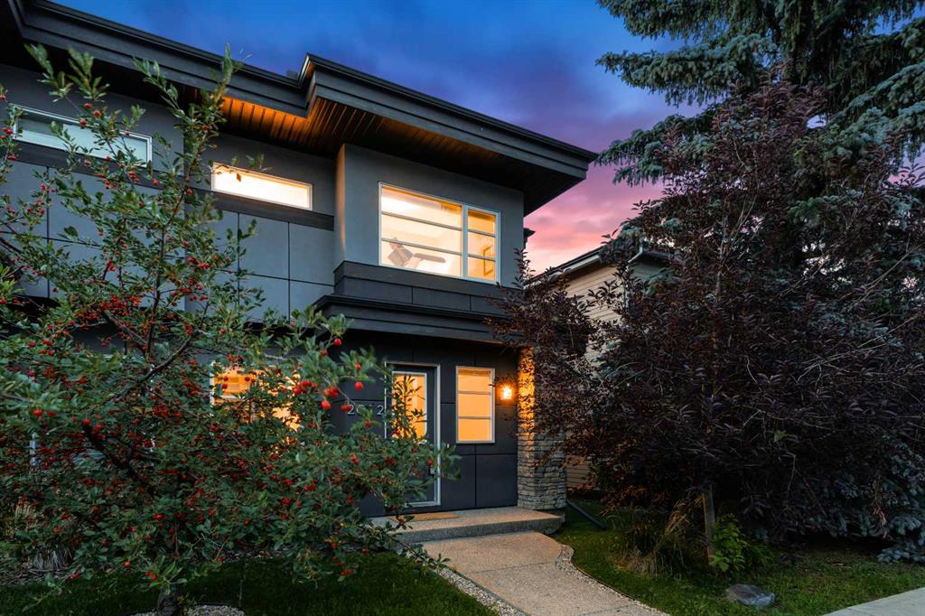 2012 35 Avenue SW, Calgary, Alberta, T2T 2E1