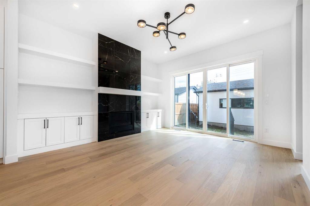 13 Hartford Place NW, Calgary, Alberta, T2K 2A9