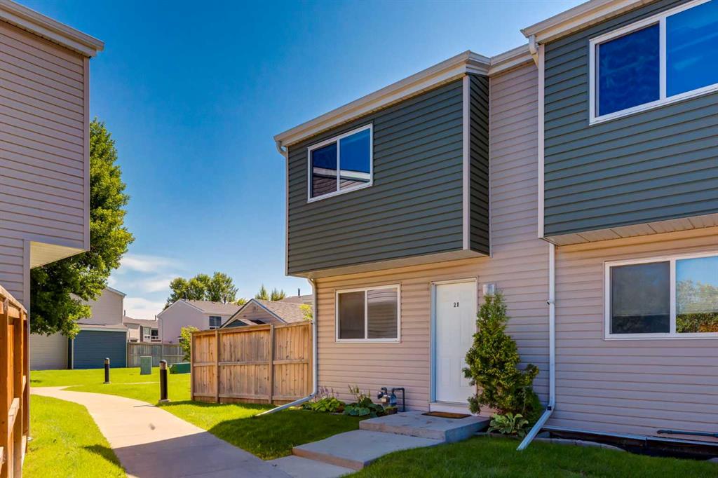 #21 5425 Pensacola Crescent SE, Calgary, Alberta, T2A 2G7