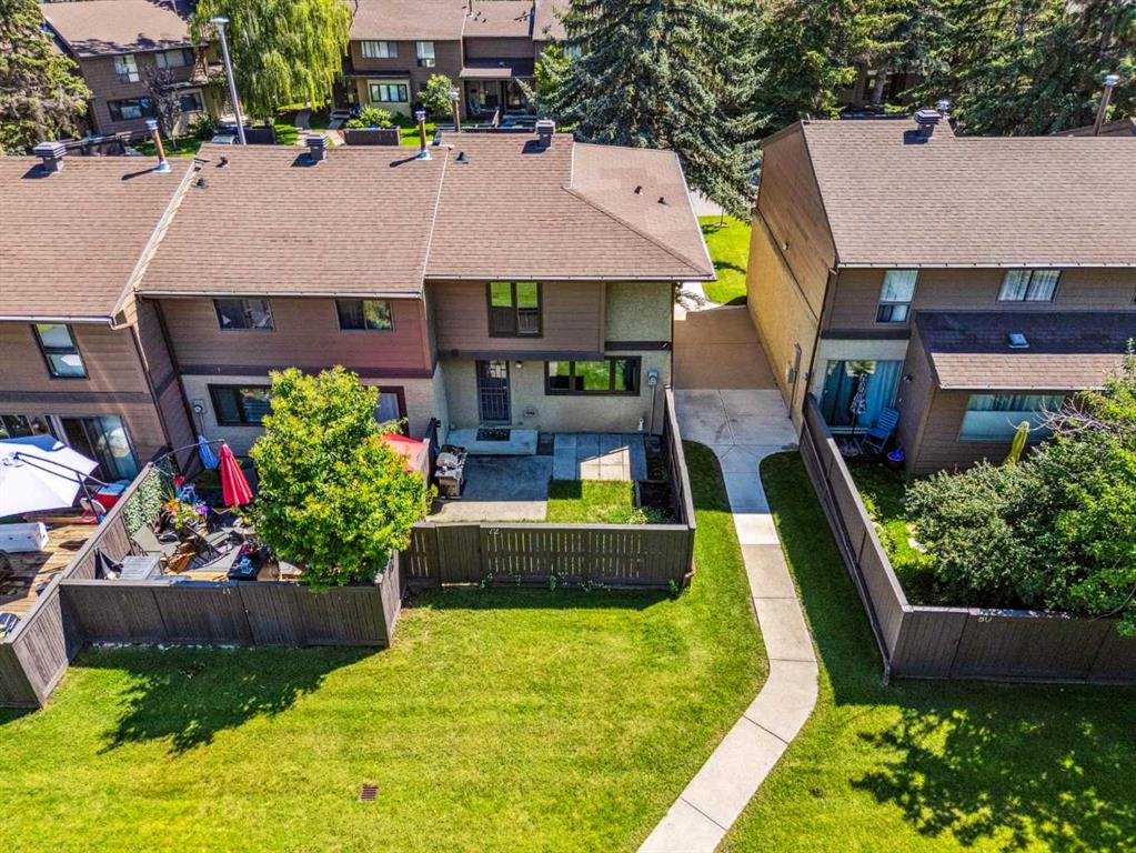 #72 2300 Oakmoor Drive SW, Calgary, Alberta, T2V 4N7