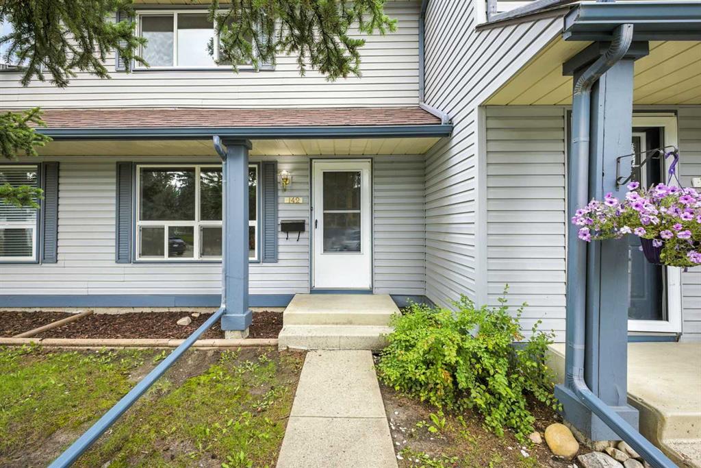 142 Woodmont Terrace SW, Calgary, Alberta, T2W 4Z4