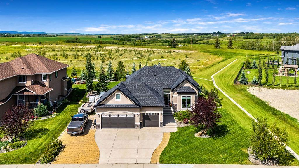22 Monterra Way, Rural Rocky View County, Alberta, T4C 0H1