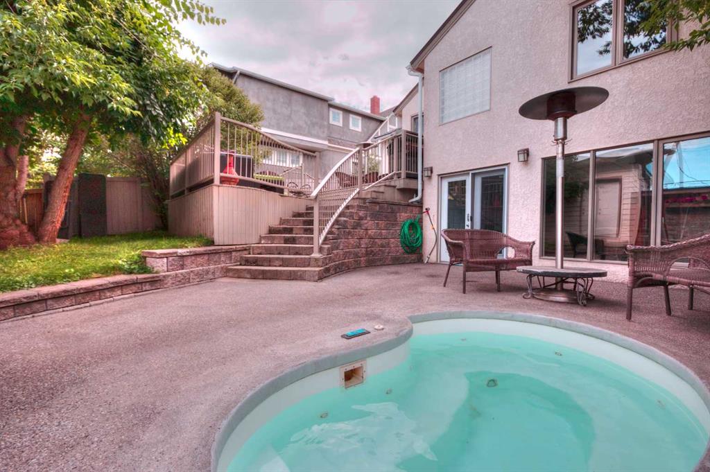 1604 Scotland Street SW, Calgary, Alberta, T3C 2L5