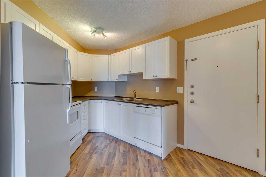 #1413 60 Panatella Street NW, Calgary, Alberta, T3K 0M1