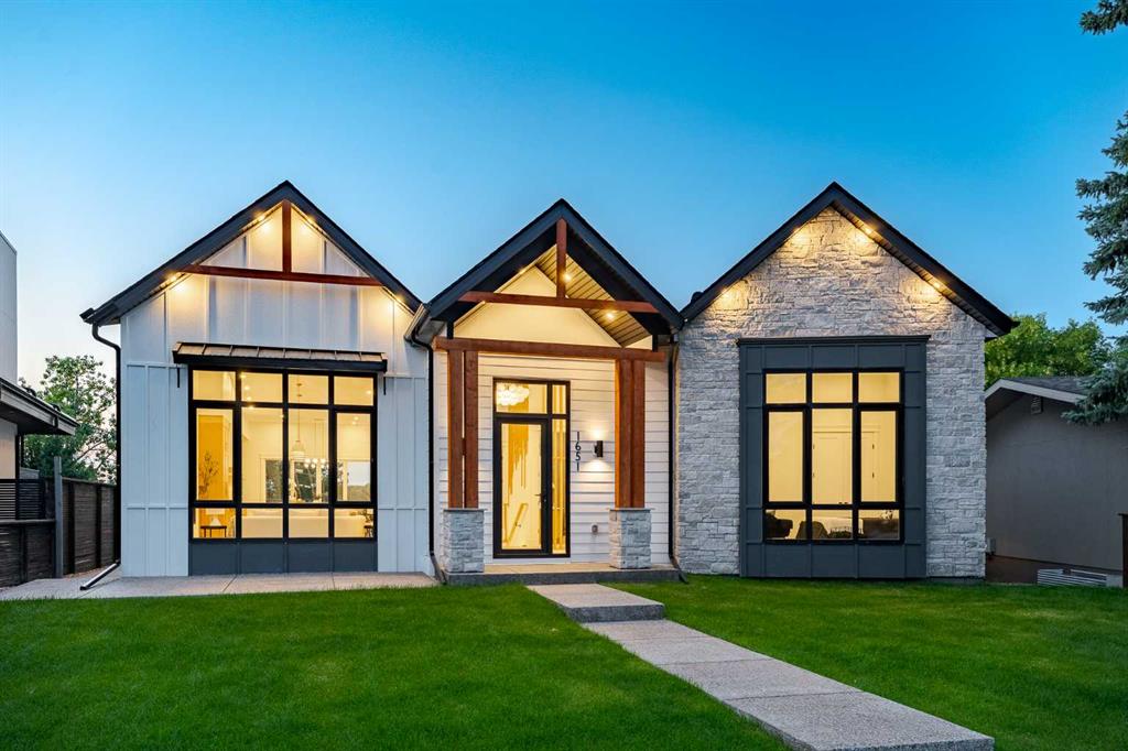 1651 St Andrews Place NW, Calgary, Alberta, T2N 3Y4