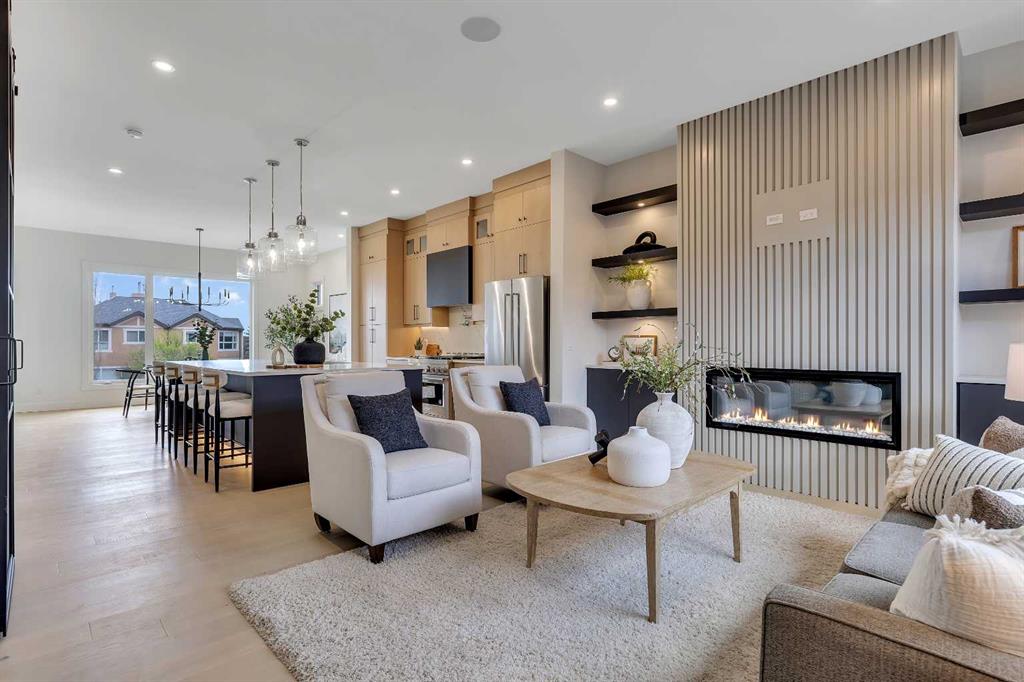 42 Collingwood Place NW, Calgary, Alberta, T2L 0P9