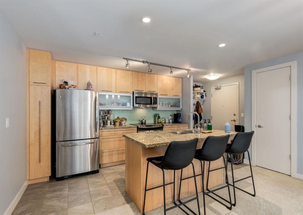 #204 215 13 Avenue SW, Calgary, Alberta, T2R 0V6