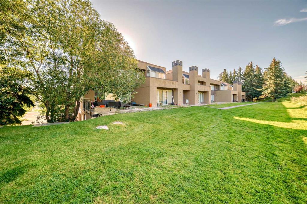 #10 305 Village Mews SW, Calgary, Alberta, T3H 2L3