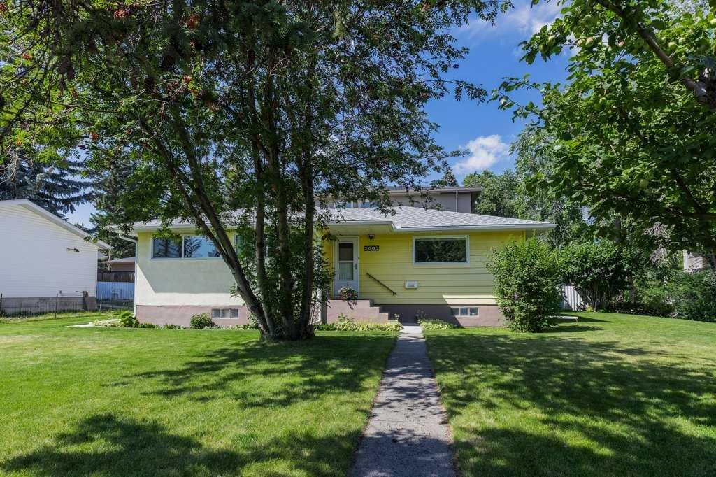 2602 13 Avenue NW, Calgary, Alberta, T2N 1L9