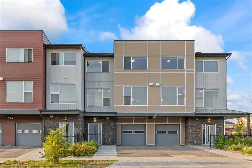 92 Saddlestone Drive NE, Calgary, Alberta, T3J 0W4