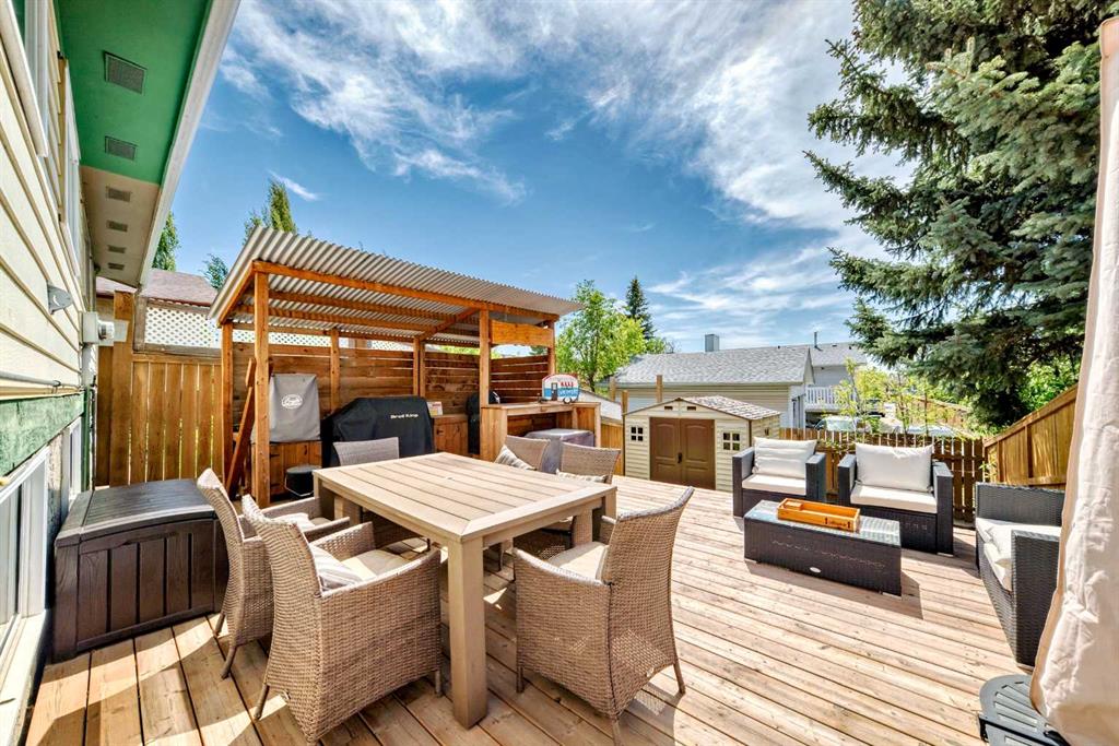 21 Falchurch Road NE, Calgary, Alberta, T3J 1G6