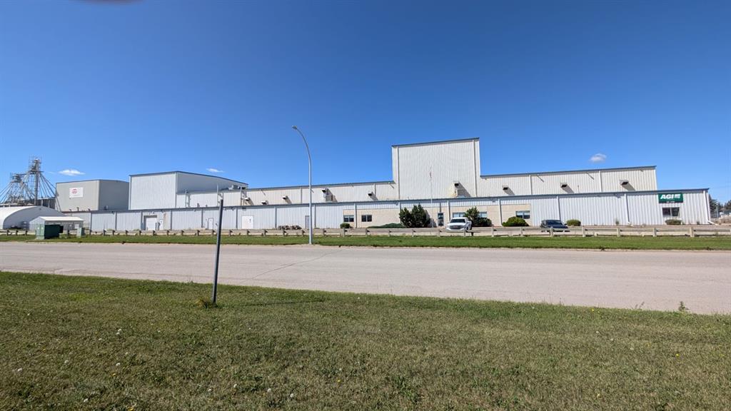 5812 48 Avenue, Olds, Alberta, T4H 1V1