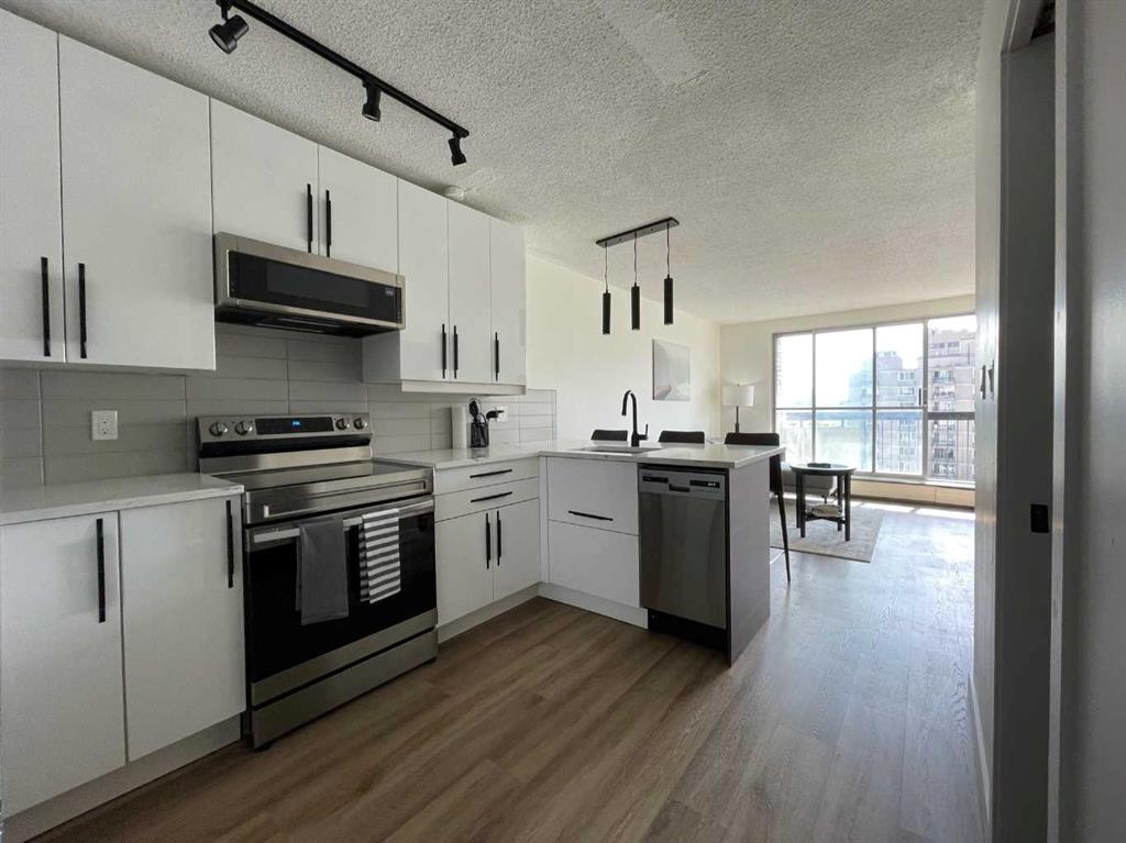 #703 340 14 Avenue SW, Calgary, Alberta, T2R 0M4