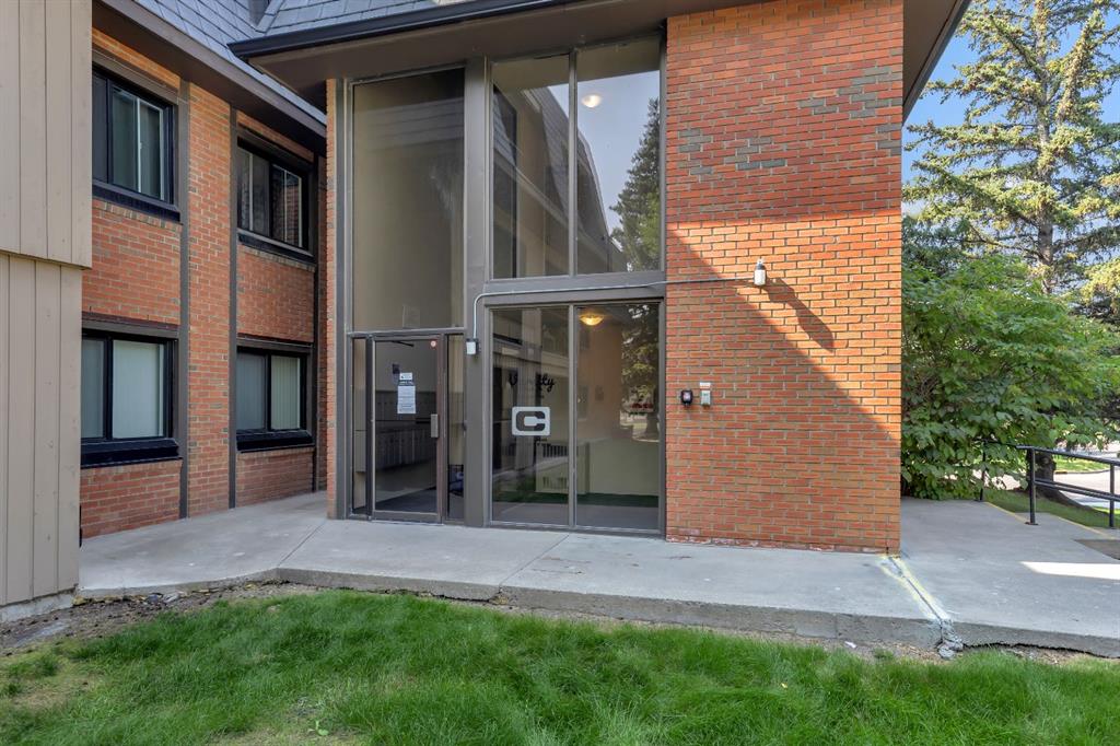 #3303 4001C 49 Street NW, Calgary, Alberta, T3A2C9