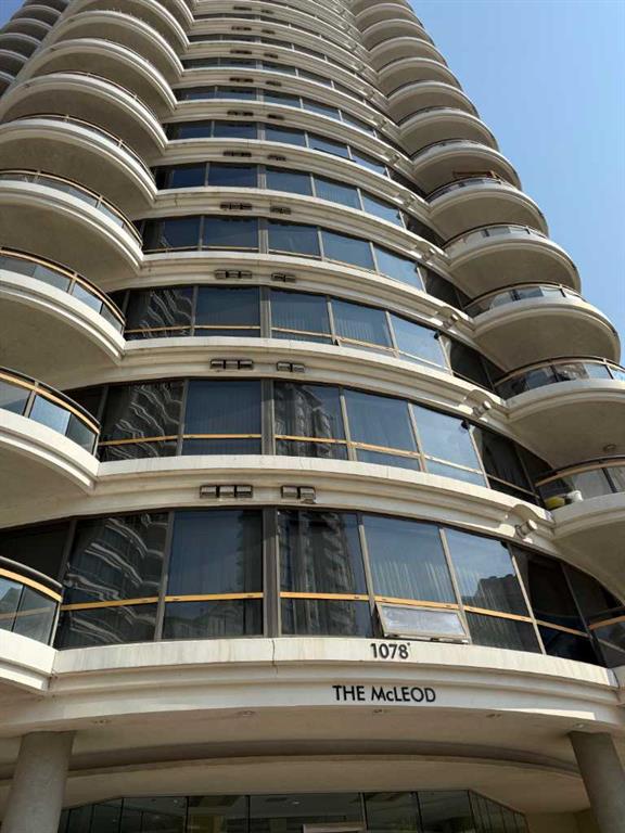 #1302 1078 6 Avenue SW, Calgary, Alberta, T2P 5N6