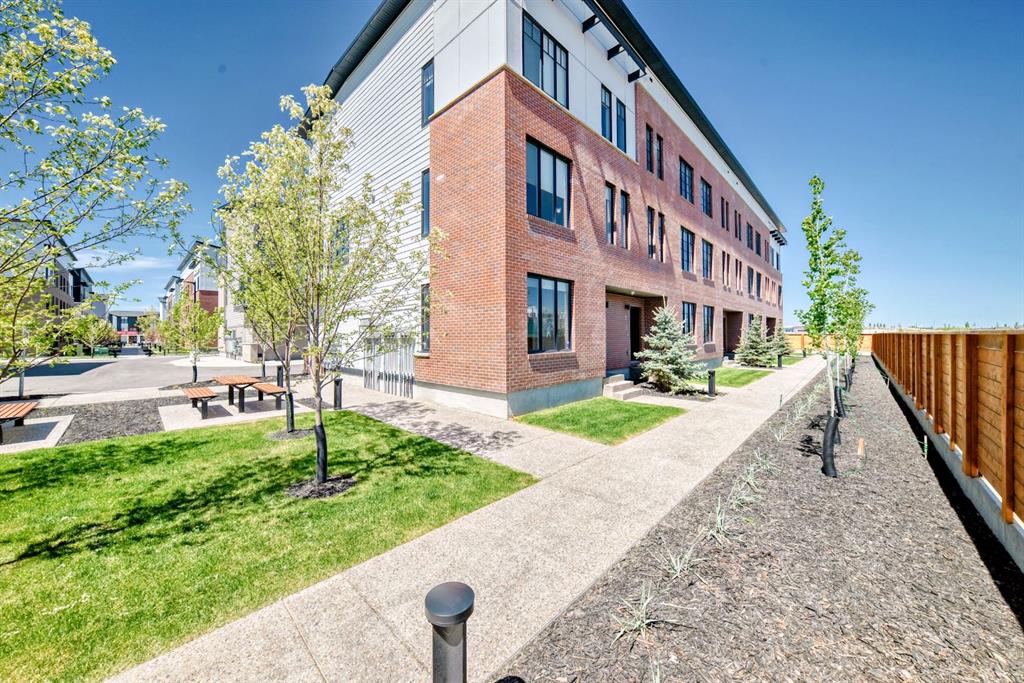 #512 8155 8 Avenue SW, Calgary, Alberta, T3H 6B1