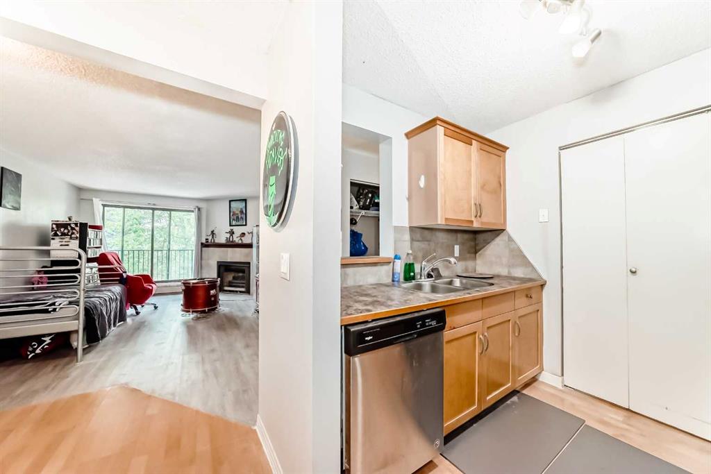 #4305 13045 6 Street SW, Calgary, Alberta, T2J 5P6