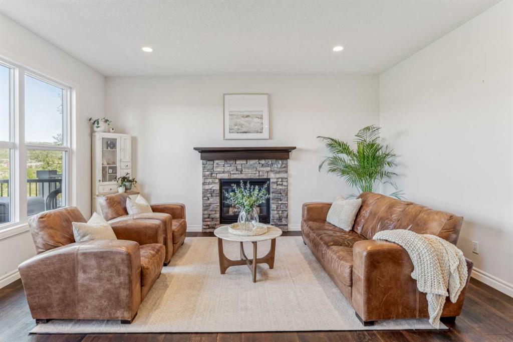 50 Riviera View, Cochrane, Alberta, T4C 0Y7