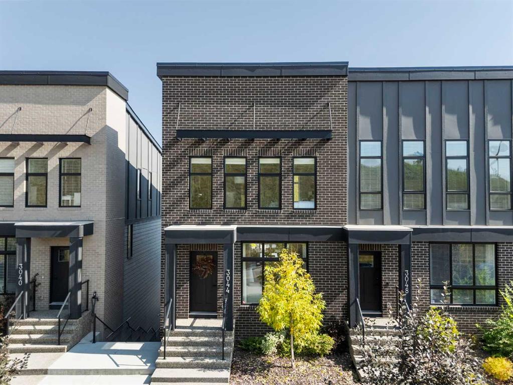 3044 85 Street SW, Calgary, Alberta, T3H 6C7